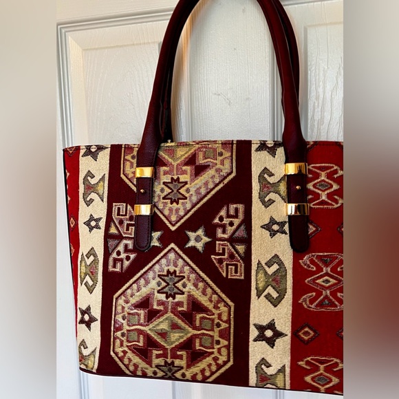 NEW UNIQUE Faux Leather & Material Multicolor shoulder bag purchased Macedonia - Picture 2 of 12